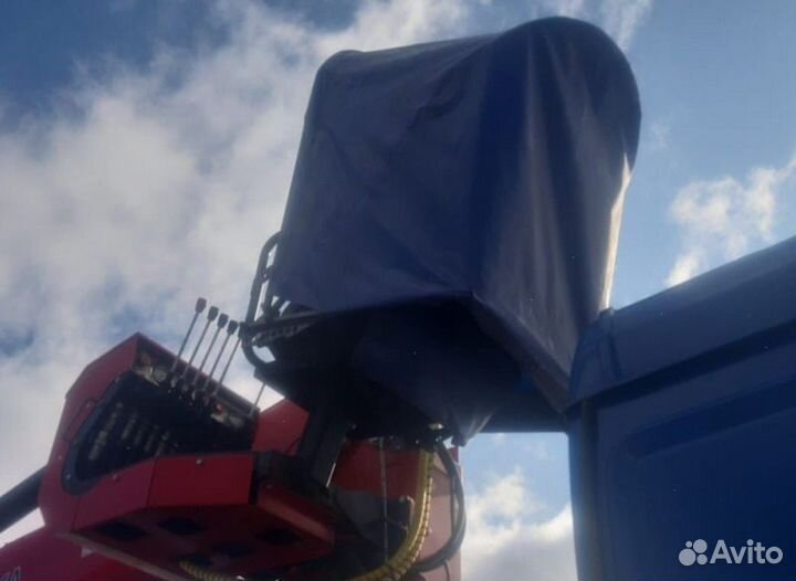 Морозостойкий козырек на кран манипулятор