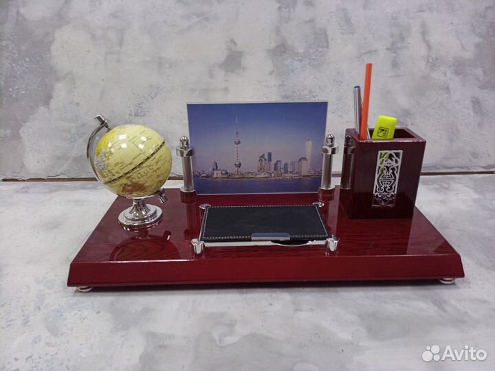 Набор настольный с глобусом и карандашницей