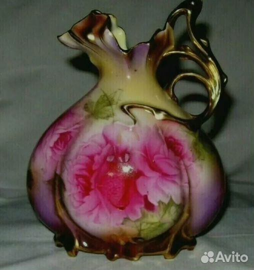 Антикварный кувшин