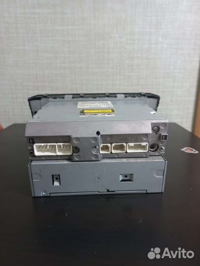 Штатный магнитофон Toyota Avensis T250