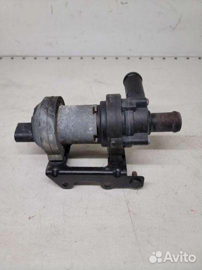 Насос дополнительный VW Touareg