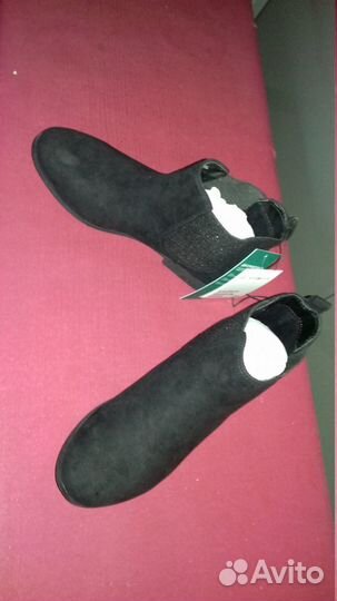 Новые- Полуботинки на девочку