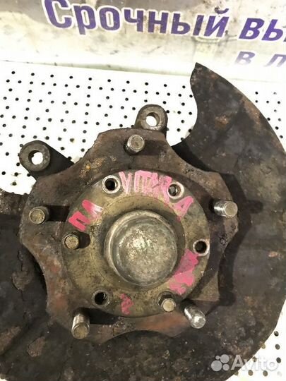 Кулак поворотный передний левый Suzuki Grand Vitar