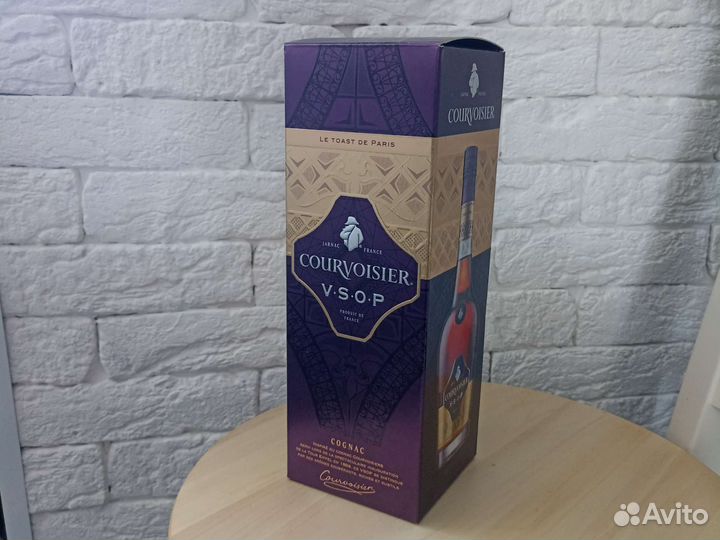 Пустая коробка Courvoisier vsop