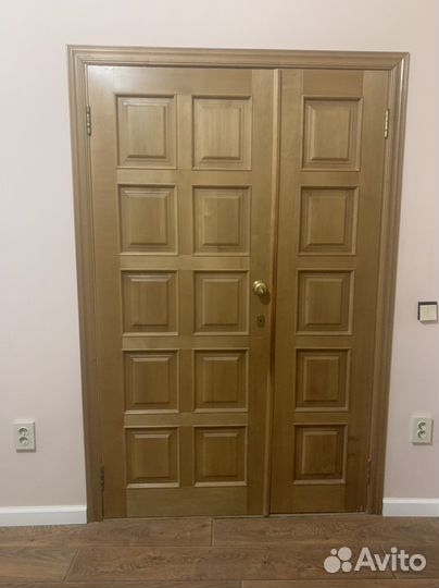 Двери межкомнатные б/у из массива
