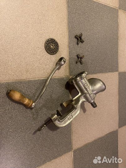 Мясорубка ручная СССР чугунная