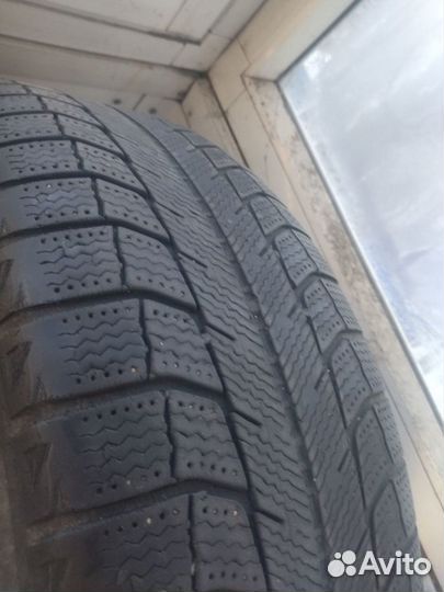 Michelin X-Ice 215/60 R17 96R