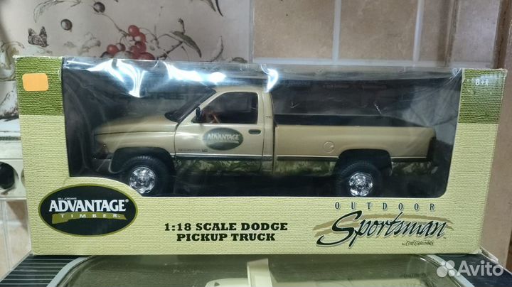 Dodge Ram 3500 1:18