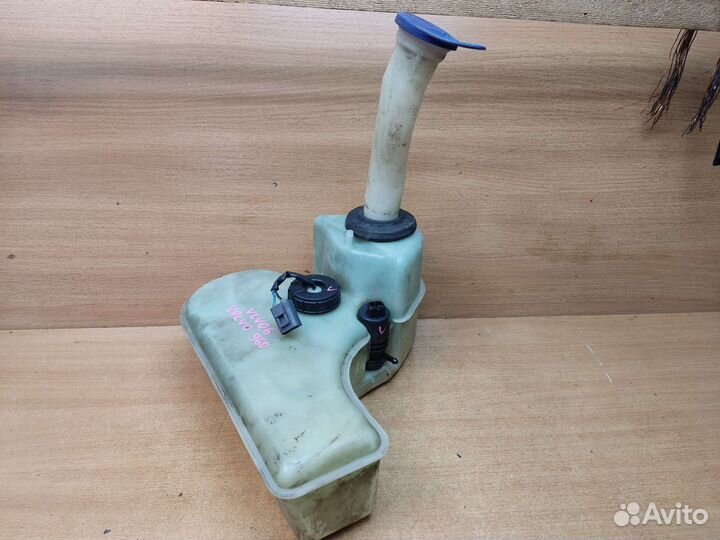 Бачок омывателя, Volvo 960