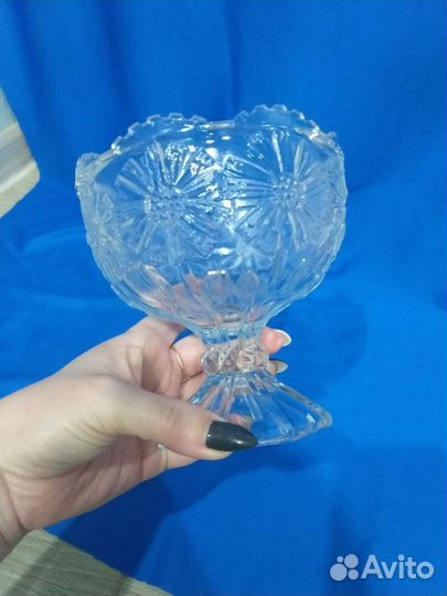 Ваза для фруктов на ножке,старинная