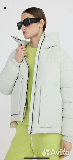 Продам куртку женскую