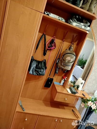 Прихожая со шкафом бу