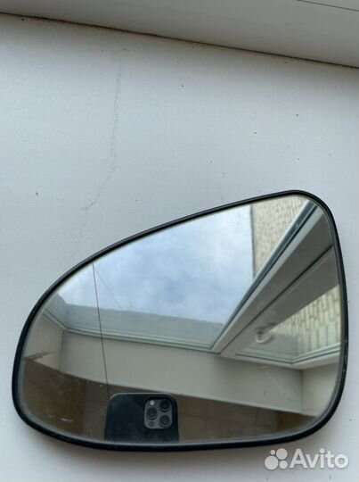 Зеркальный элемент на Toyota Camry 50 55