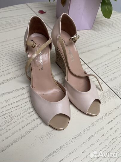 Босоножки 35р