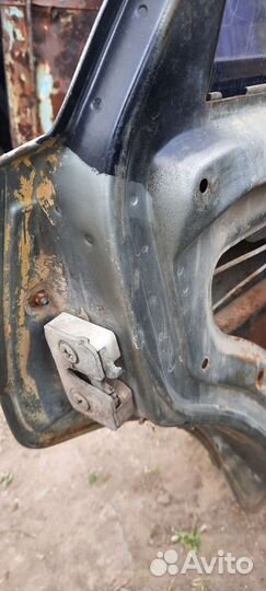 Дверь на ваз 21099