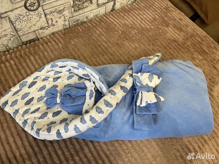 Конверт на выписку, одеяло с бантом, шапочкой