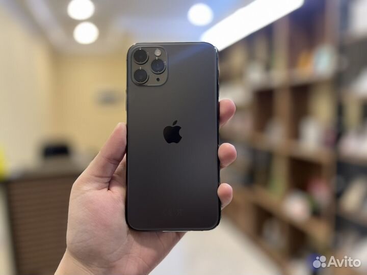 iPhone 11 Pro, 64 ГБ
