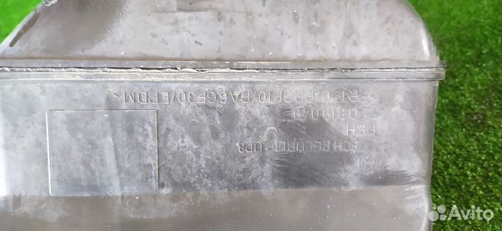 Воздухозаборник Volkswagen Touareg BKJ 2004