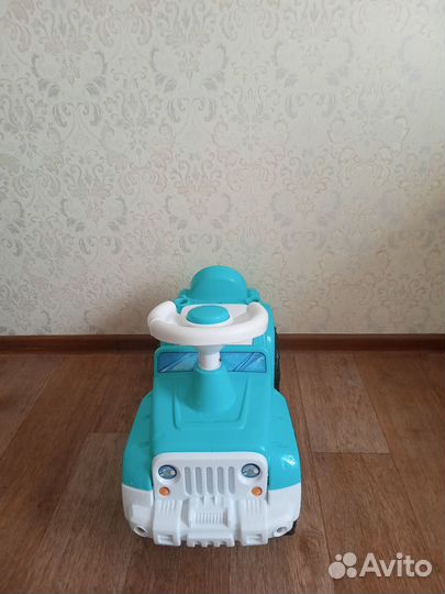 Детская машинка с ручкой