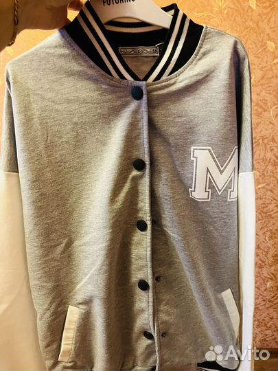 Спортивный костюм женский