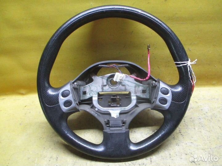 Руль на Daihatsu Storia M111S