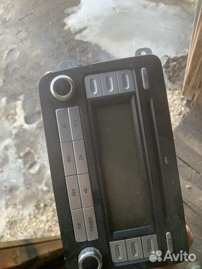 Штатная магнитола на volkswagen