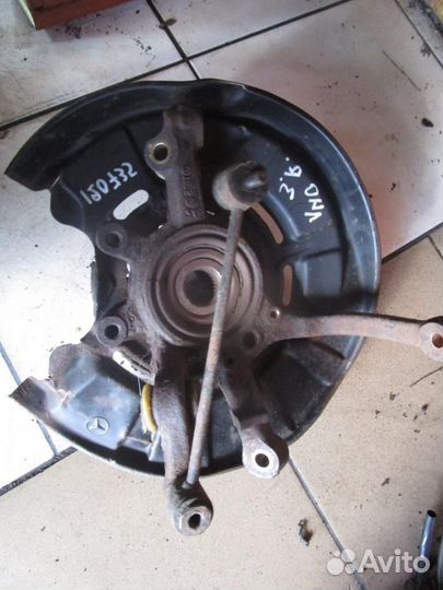 Кулак подвески задний правый w140 S-class