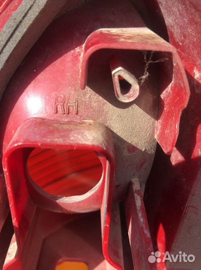 Правый задний фонарь на Форд фокус универзал