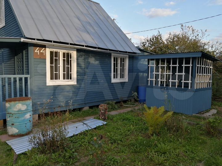Дом 52 м² на участке 6 сот.