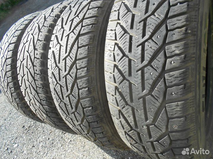 Kormoran Snow 215/60 R17
