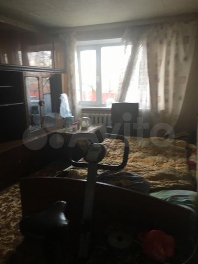 Доля в 2-к. квартире, 20 м², 1/5 эт.