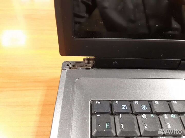 Ноутбук asus
