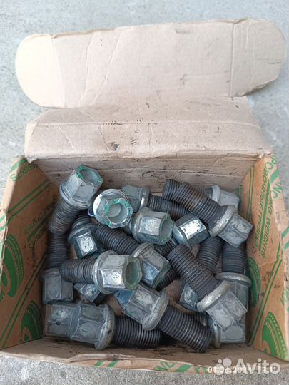 Болты колесные м14х1.5