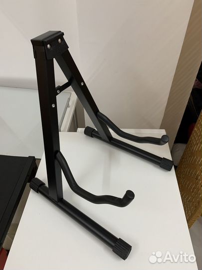 Стойка для гитары