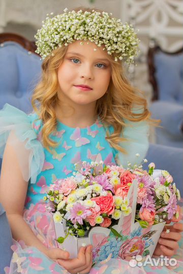 Нарядное платье для девочки ручной работы