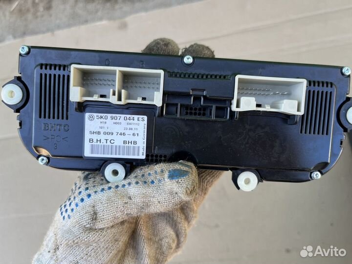 Блок управления климатом Фольксваген Пассат сс