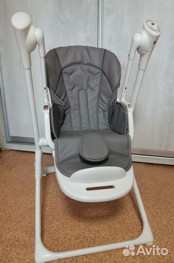 Детские качели и стул для кормления