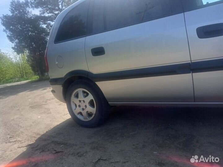 Opel Zafira 2.0 МТ, 2001, 394 221 км