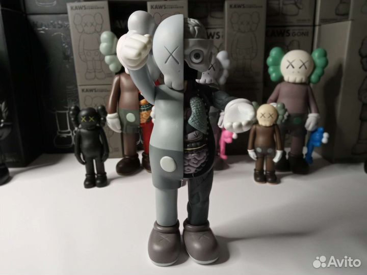 Игрушка kaws 37 см