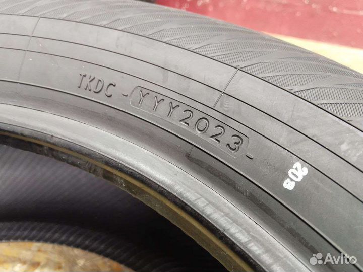 Yokohama Ice Guard IG65 235/60 R18 107T