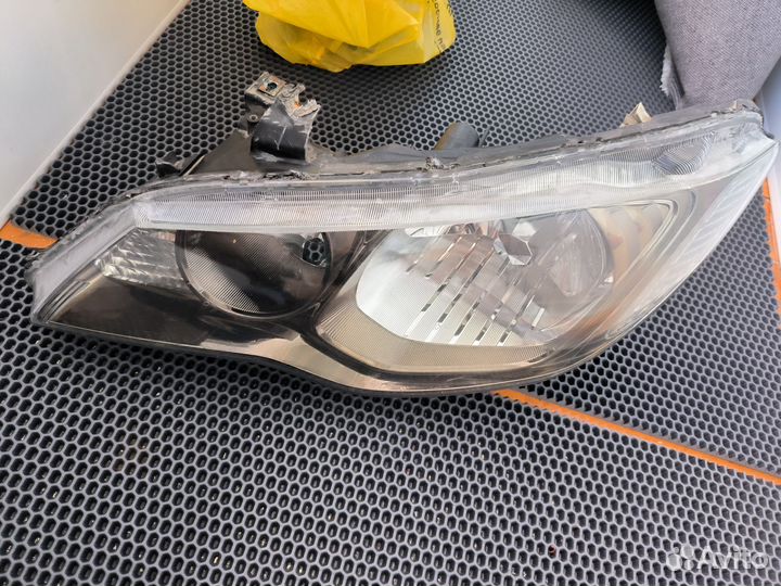 Фары рестайлинг Хонда Цивик 4д ксенон
