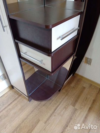 Шкаф в прихожую
