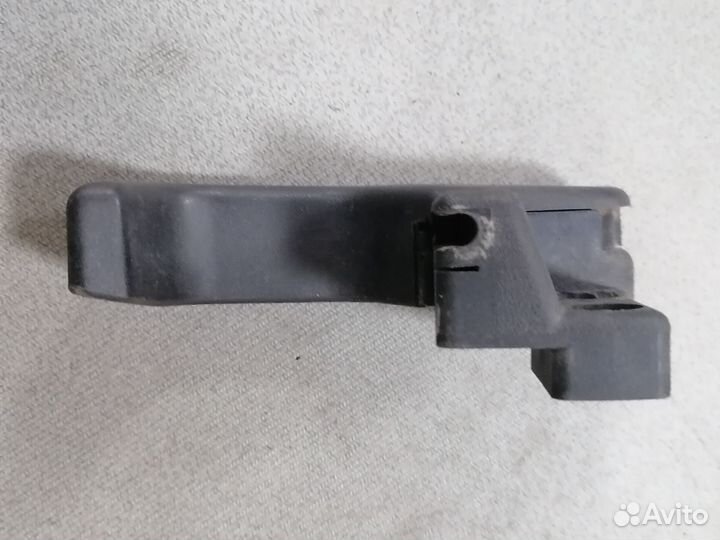 Ручка открывания капота Volkswagen Passat B3 88-93