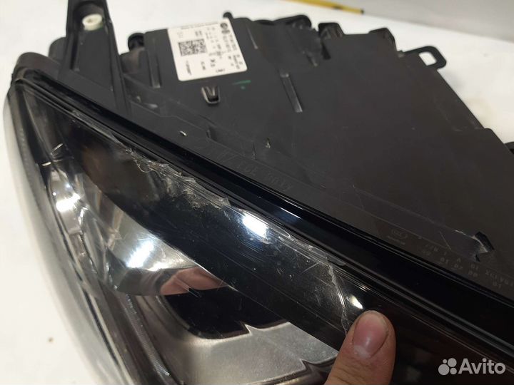Фара правая Touareg NF с дхо