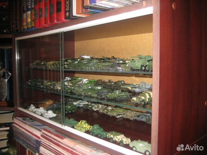 80 масштабных моделей бронетехники (1/72)