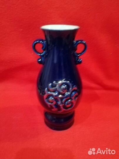Ваза кобальтовая фарфоровая СССР
