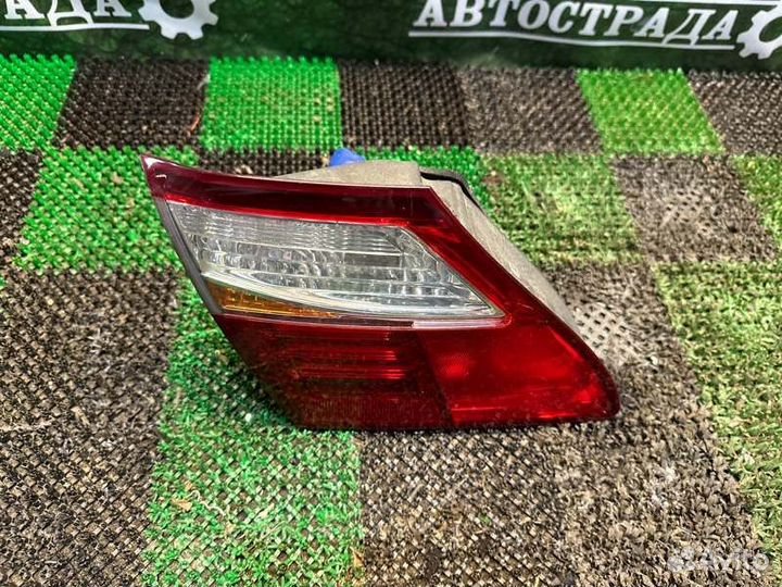 Фонарь в крышку багажника левый Lexus Ls460