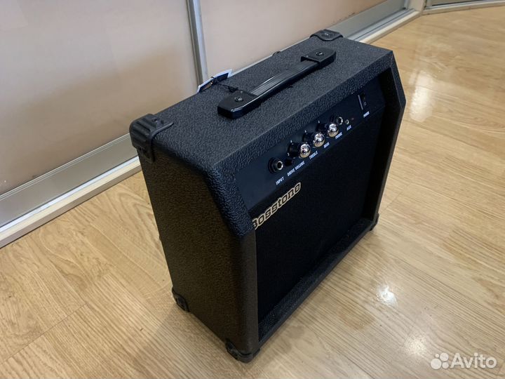 Комбик для гитары 15 ватт + Шнур + Медиаторы