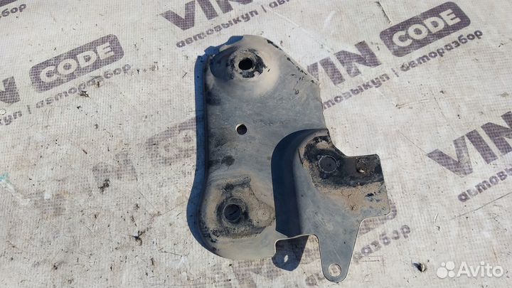 Кронштейн подрамника правый Renault Duster 4x4