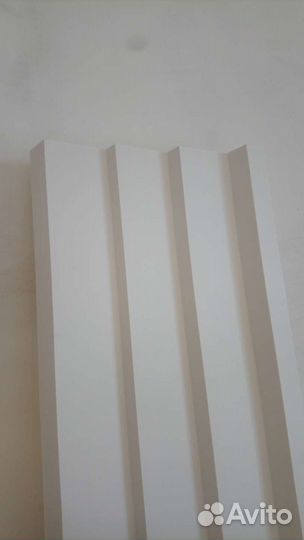 Потолочный плинтус